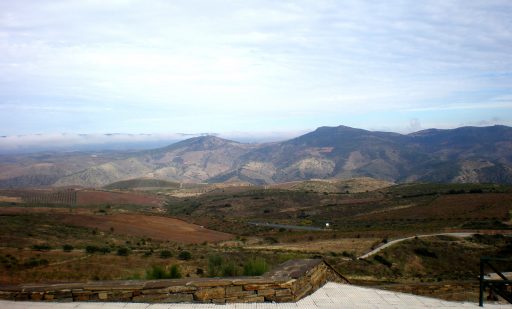 Schier-Grafit beziehen wir aus unserem Steinbruch in Portugal